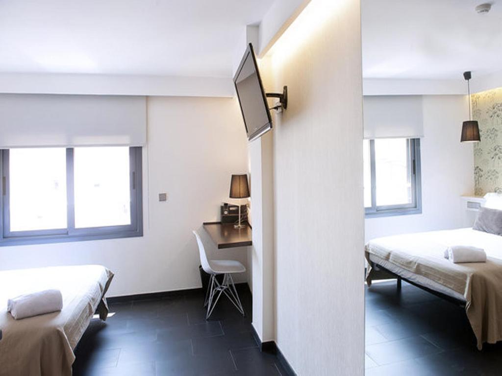 Barcelona Fifteen Central Aparthotel Room photo