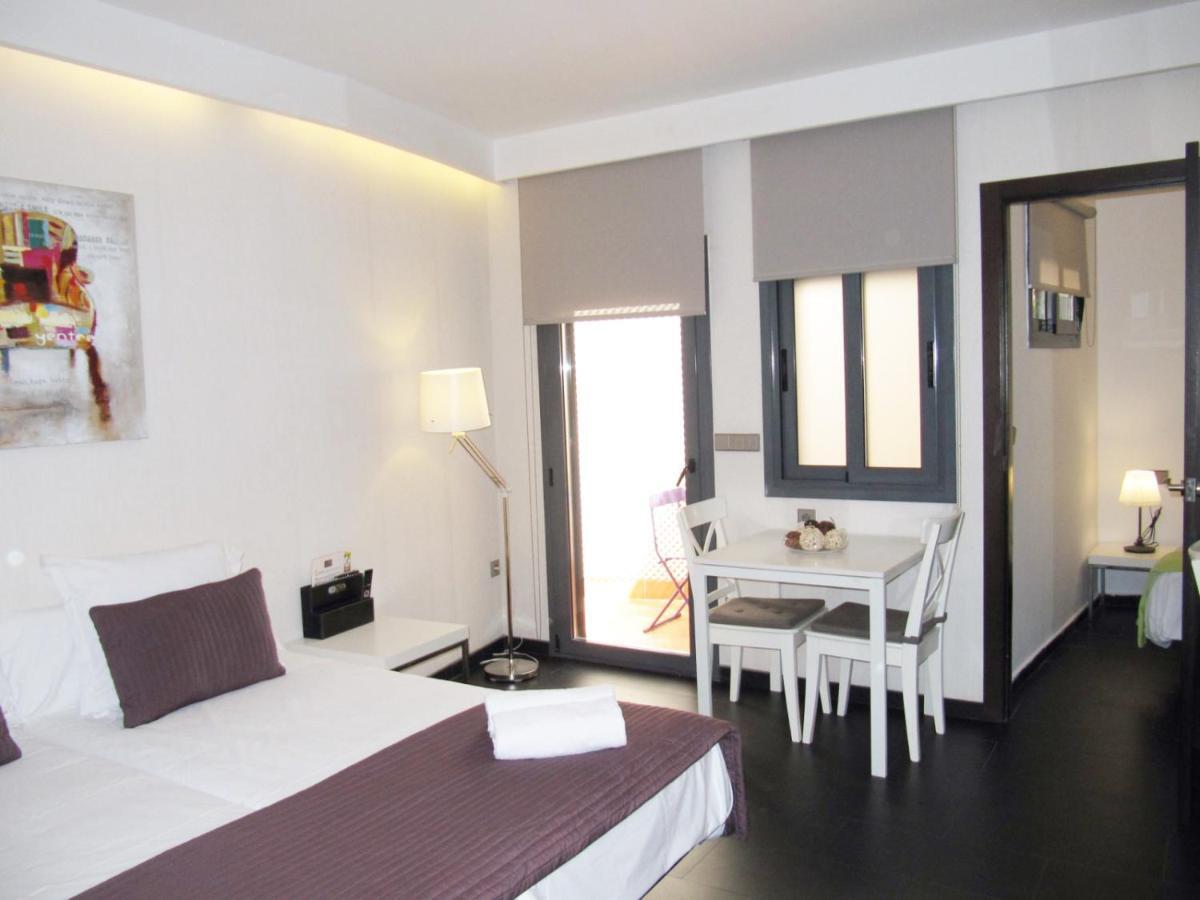 Barcelona Fifteen Central Aparthotel Exterior photo